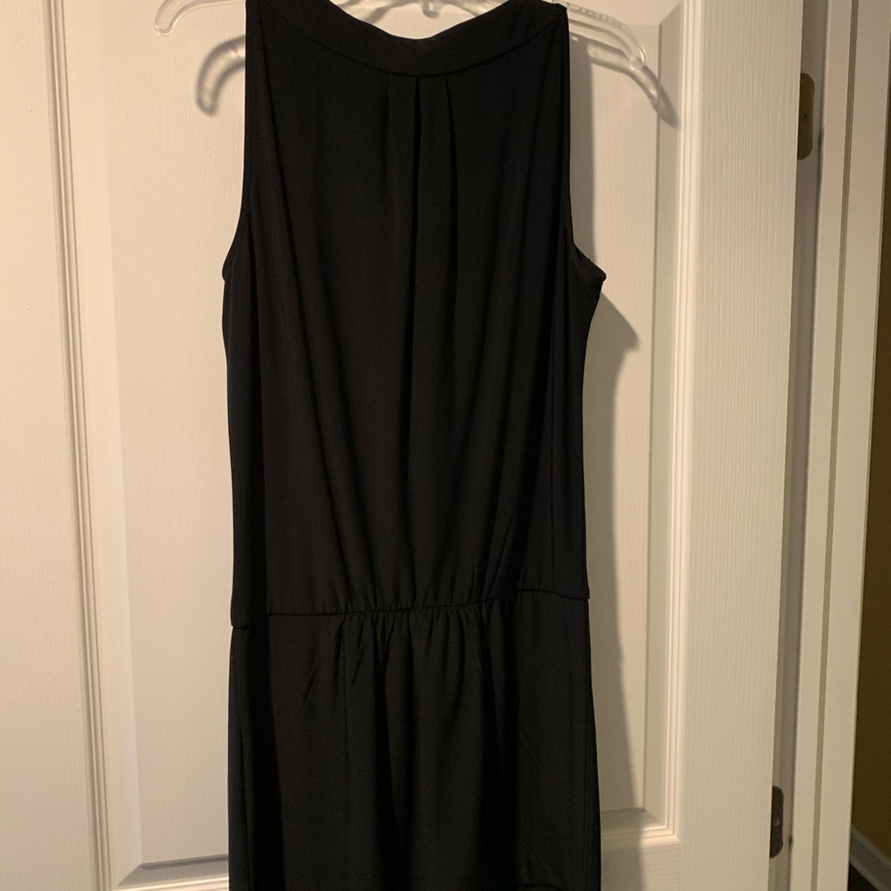 WHITE HOUSE BLACK MARKET EMBELLISHED NECK TUNIC TOP SIZE MEDIUM BLACK NWT - Picture 2 of 3